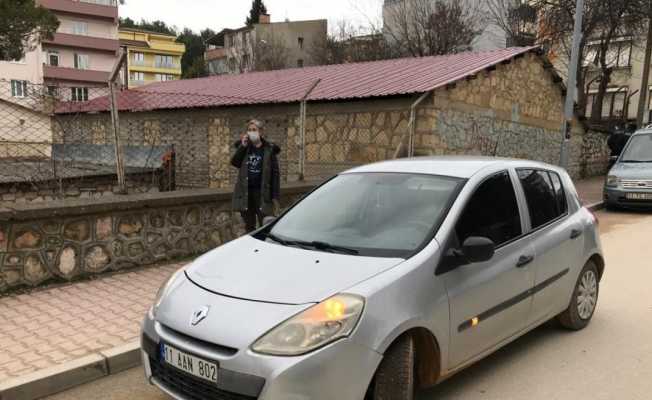 Bilecik’te otomobil aynası çarpan lise öğrencisi yaralandı