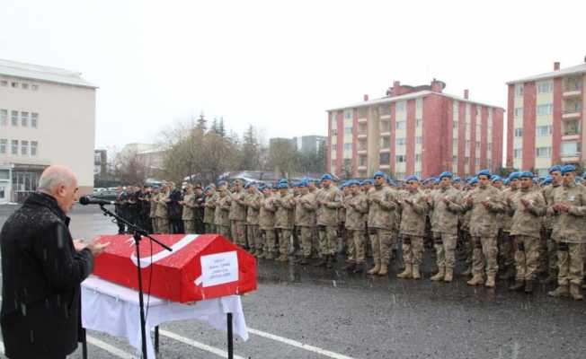 Bingöl’de hayatını kaybeden uzman çavuş dualarla uğurlandı