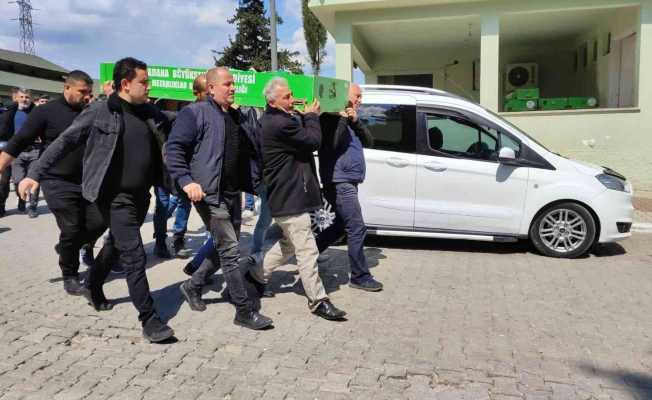 Boşanmak istediği kocasının öldürdüğü kadın, son yolculuğuna uğurlandı