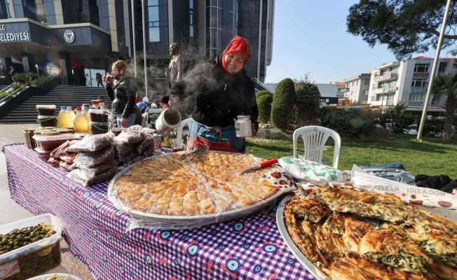 Buca’da kadınlar üretiyor, tüketicinin yüzü gülüyor