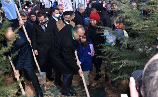 Bursa’da 21 bin fidan toprakla buluştu