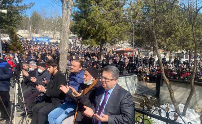 Büyük alim Mehmet Feyzi Efendi kabri başında anıldı