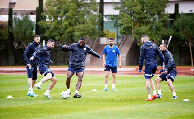 Çaykur Rizespor milli arayı Antalya’da geçirecek