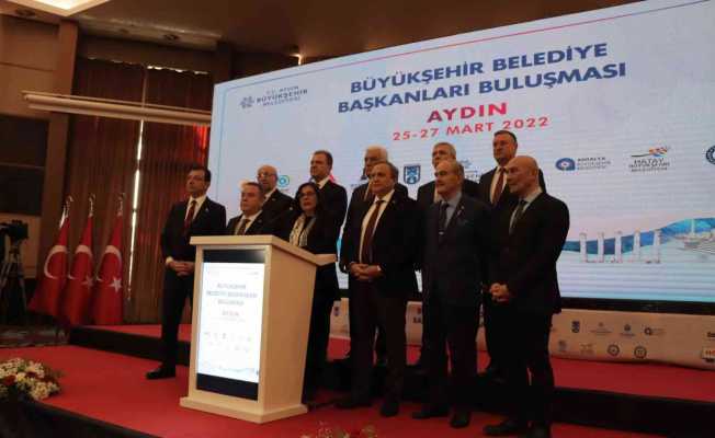 CHP’li 11 büyükşehir belediye başkanı Kuşadası’nda buluştu