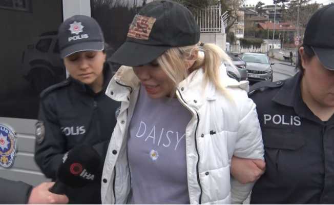 Ciciş kardeşlerden Esra Ersoy "çocuğa cinsel istismar” suçundan gözaltına alındı