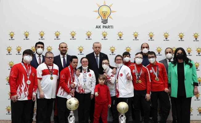 Cumhurbaşkanı Erdoğan, özel sporcularla bir araya geldi