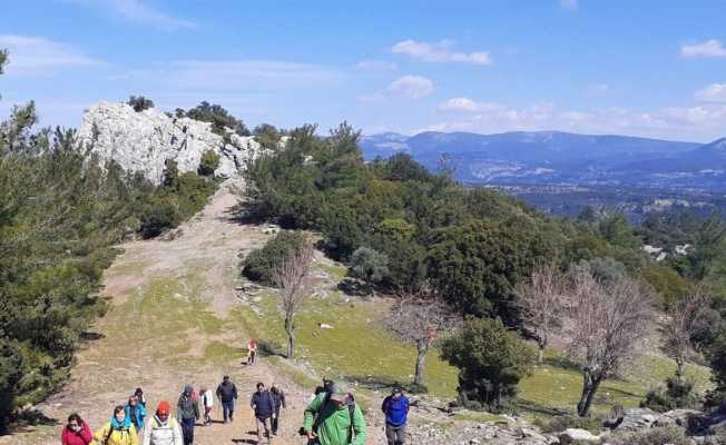 Doğaseverler, Gökçeler Kanyonu’nu gezdi