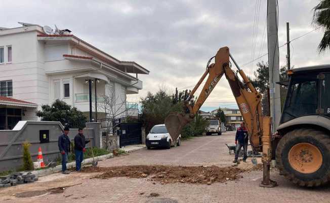 Döşemealtı Belediyesi ilçeyi kendi ürettiği taşlarla süslüyor