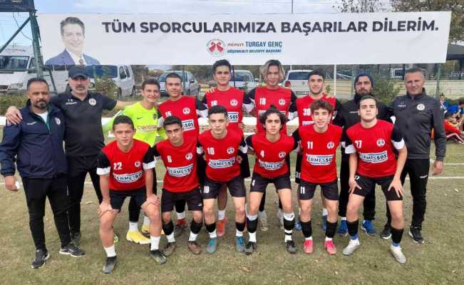 Döşemealtı futbol takımı U-18 liginde şampiyon