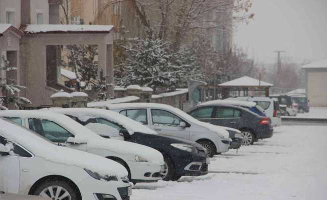 Erzurum’da kar