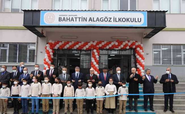 Eski Devlet Bakanı Alagöz’ün adının verildiği okul törenle açıldı