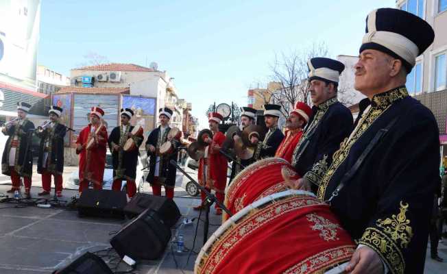 Fatih Sultan Mehmet’in İstanbul’a fethe çıkış yıldönümü törenle kutlandı