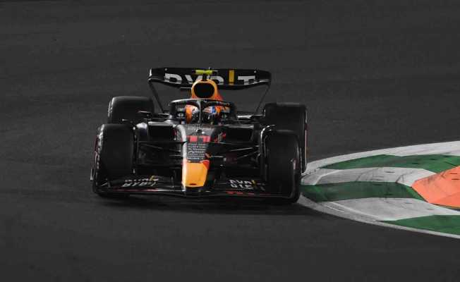 Formula 1 Suudi Arabistan GP’de kazanan Verstappen oldu