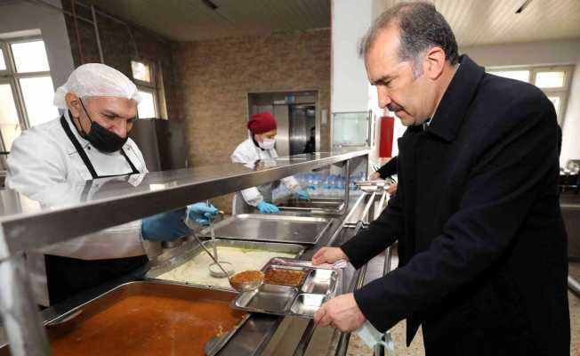 GAÜN’de öğrencilere ‘Çanakkale menüsü’