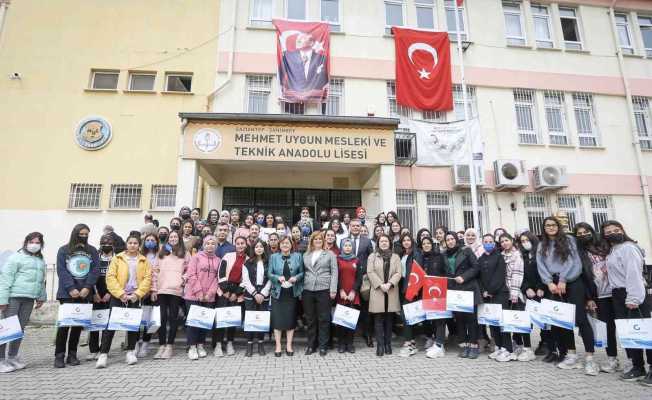 Gaziantep’te kitap okuyan gençler ödüllendiriyor