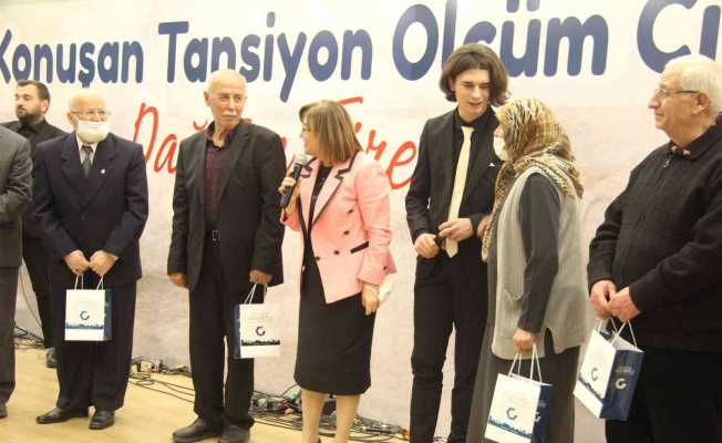 Gaziantep’te yaşlılara konuşan tansiyon aleti