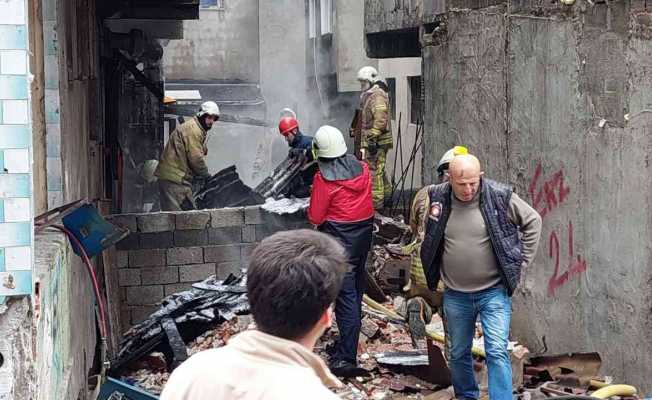 Gaziosmanpaşa’da hurdacıların ihmali yangına sebep oldu