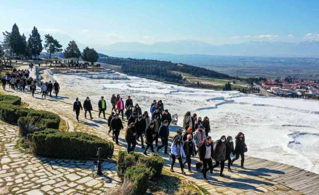 Gençler Denizli’nin doğal ve kültürel değerleriyle buluşuyor