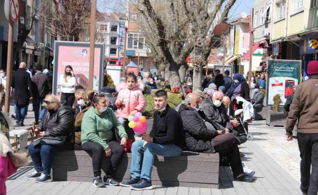 Güneşli havayı fırsat bilen Eskişehirliler kendini dışarı attı