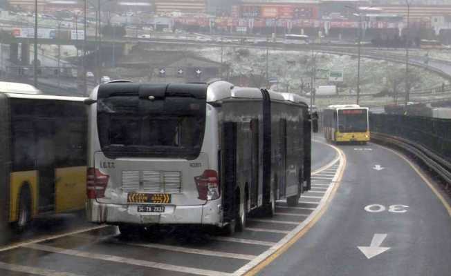 Haramidere’de metrobüs kazası: 4 yaralı