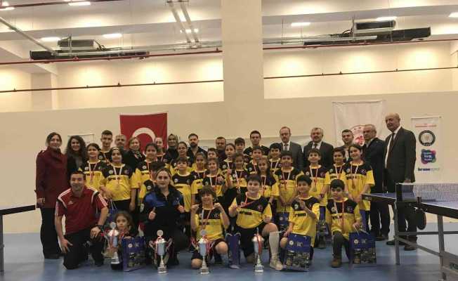 “Hayata Renk Verelim” projesinde başarı gösteren sporculara ödülleri verildi