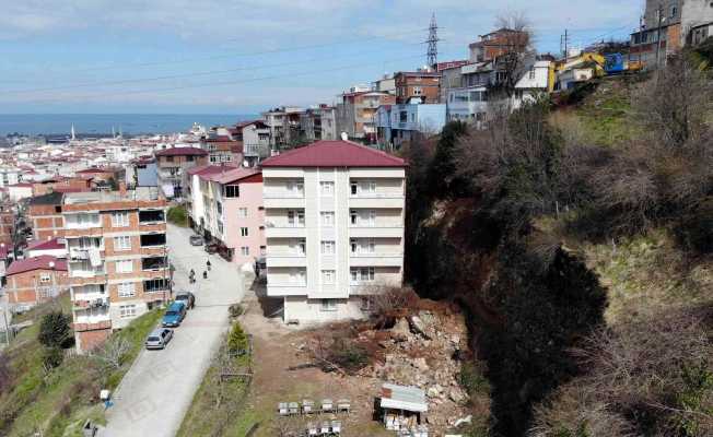 Heyelan nedeniyle boşaltılan 5 katlı binada yeni gelişme