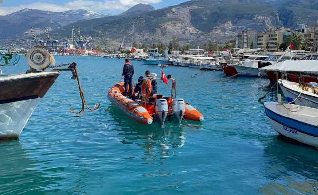 İskenderun’da yaralı halde bulunan deniz kaplumbağası tedaviye alındı