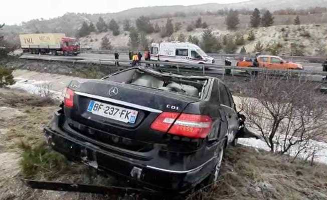 İstanbul-Ankara yolunda kaza yapan araç takla attı: 1 yaralı