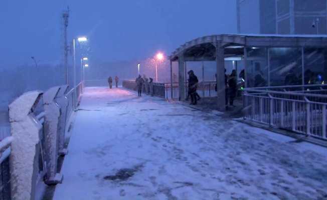 İstanbul’da kar yağışı etkili oluyor