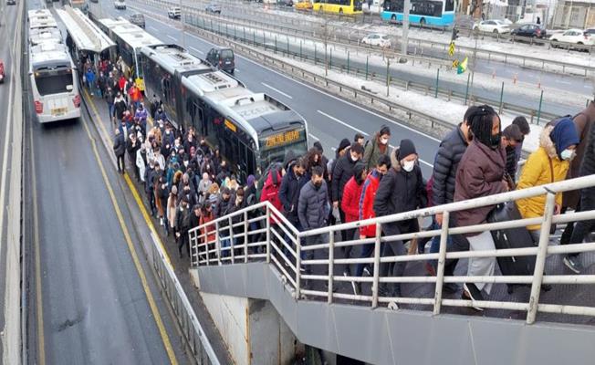 İstanbul’da trafik akıcı, toplu taşıma yoğun