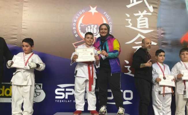 Judo ve halter branşlarında Türkiye 3’üncülüğü elde ettiler