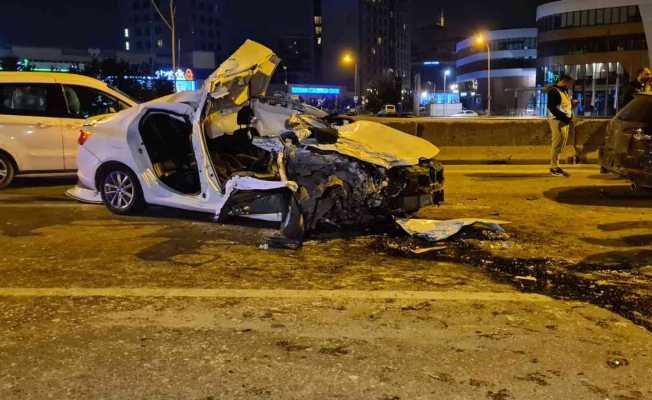 Kadıköy E5 Karayolunda katliam gibi kaza: 1 ölü 1 yaralı