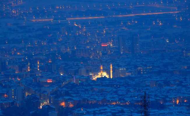 Karla kaplanan Harput’ta gece ışıkları ile görsel şölen