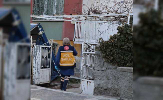 Kirayı almaya geldi, kiracısını ölü buldu