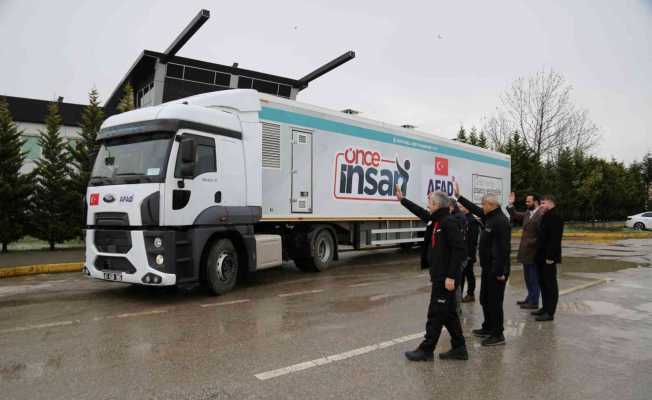 Kocaeli Büyükşehir Belediyesi, yemek tırını Ukrayna’ya gönderdi