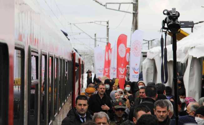 Kocaeli’deki Büyükderbent Tren İstasyonu yeniden açıldı