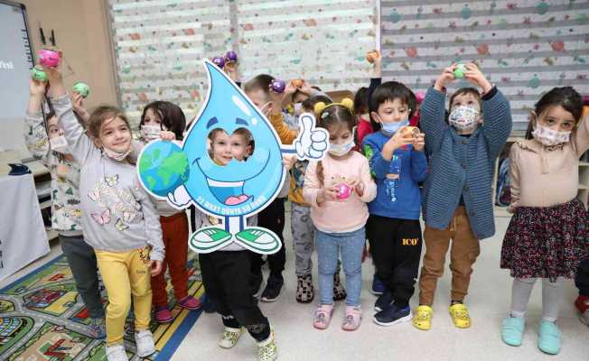 Kreş öğrencilerine suyun önemi anlatıldı