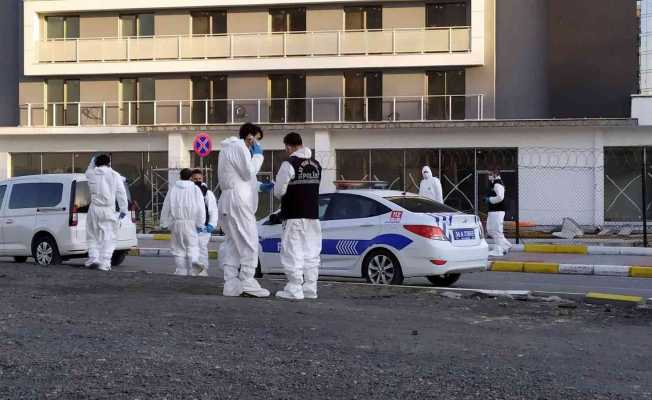 Küçükçekmece Adliyesi önünde çatışma: 3 ölü, 4 yaralı