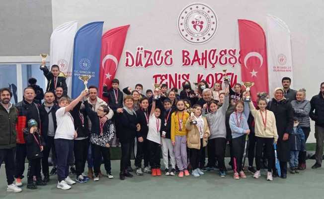 Küçükler tenis müsabakaları sona erdi