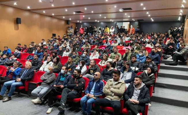 Kütahya’da “Narko Gençlik” projesinde 250 üniversite öğrencisine eğitim