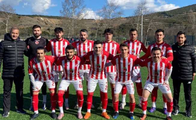 Lider Bilecikspor geriye düştüğü maçı kazanmasını bildi