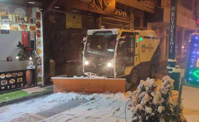 Malatya’da 80 mahallenin yolu kardan kapandı