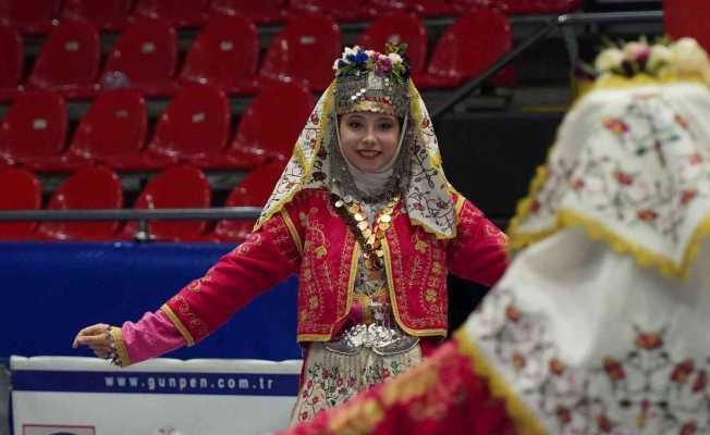 Manisa’da halk oyunları heyecanı sona erdi