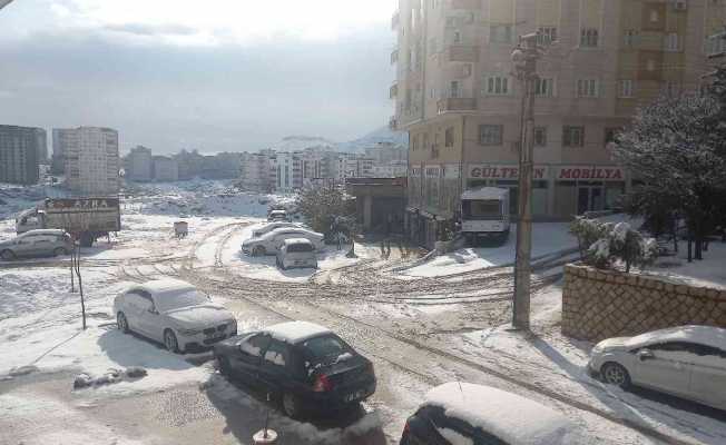 Mardin’de kar bahar dinlemiyor