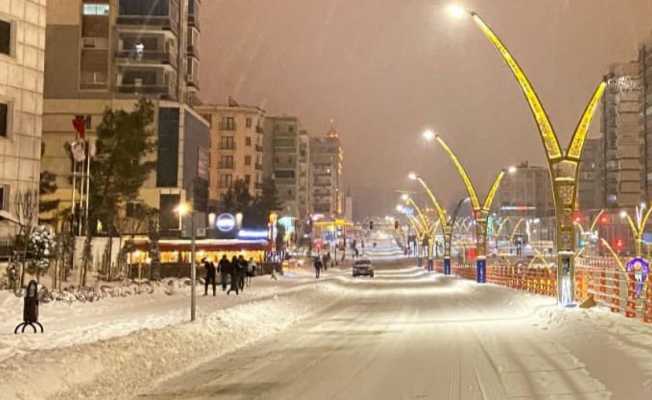 Mardin’in 5 ilçesinde eğitime kar tatili