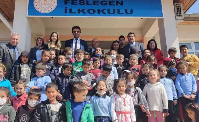 Milas Fesleğen İlkokulu kütüphaneye kavuştu