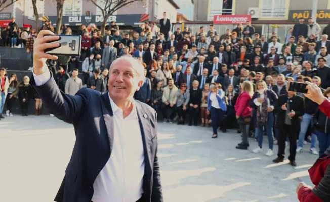 Muharrem İnce, Denizli’de esnaf ve öğrencilerle bir araya geldi