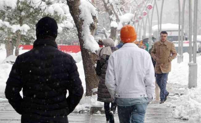 Muş’ta 113 köy yolu ulaşıma kapandı