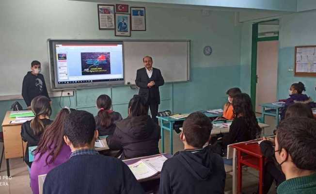 Öğrencilere, ’değerlerimiz varsa değerliyiz’ semineri