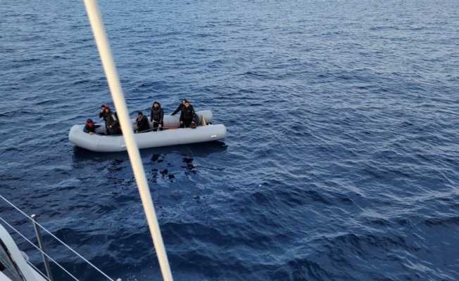 Ölüme terk edilen 46 düzensiz göçmen kurtarıldı